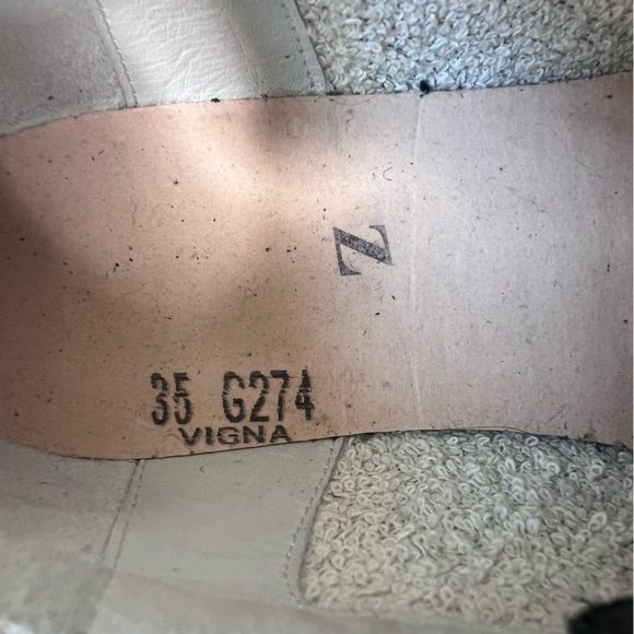 Golden Goose Superstar Studded Sneaker Size 35 NEW - Picture 9 of 11